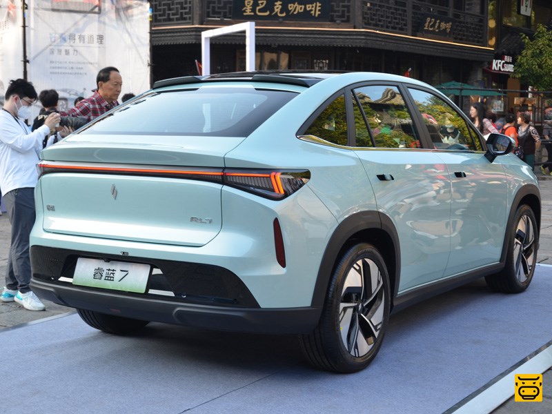 2023款 睿蓝汽车7 外观